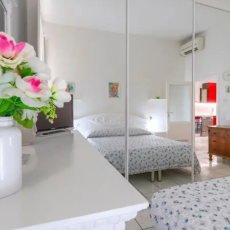 Incanto Apartment *
