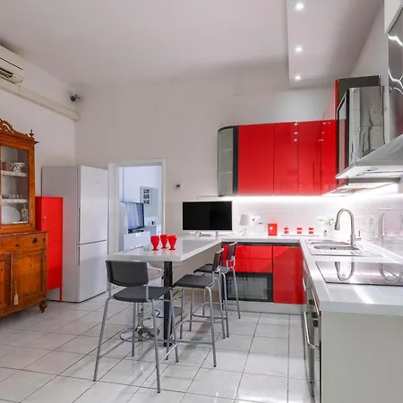 Incanto Apartment *
